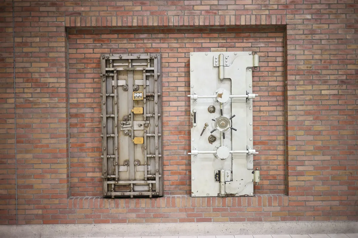 How to Store Bullion: Home, Bank Boxes and Private Vaults